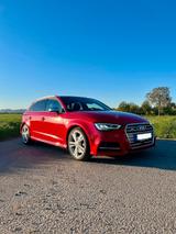 Audi S3 TFSI S tronic quattro Sportback - - rote Audi S3