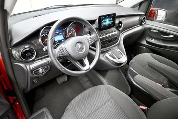 Mercedes V 220 - 6