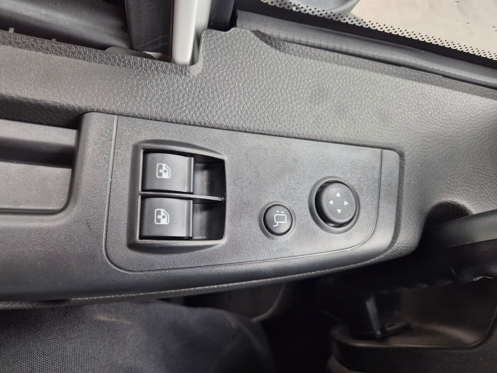 Fahrzeugabbildung Iveco Eurocargo ML120EL25/P Böse Schiebeplanen LBW AHK