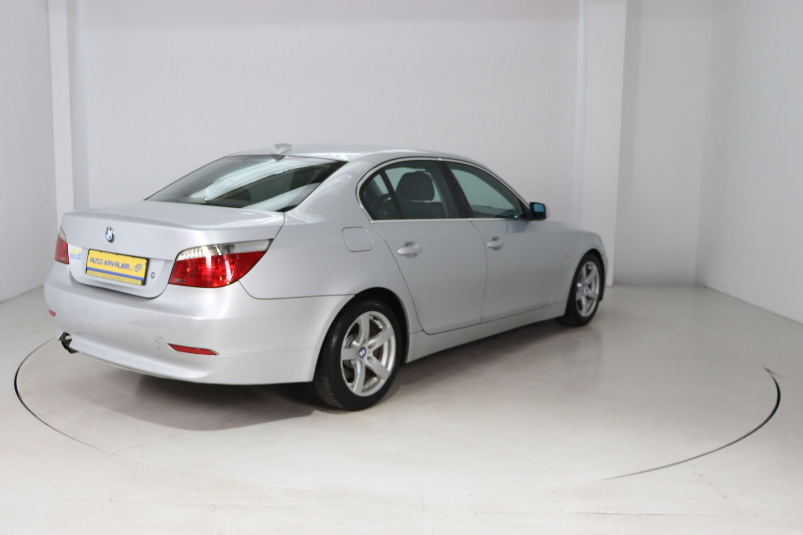 Fahrzeugabbildung BMW 520 i * Sitzhzg. * Tempomat