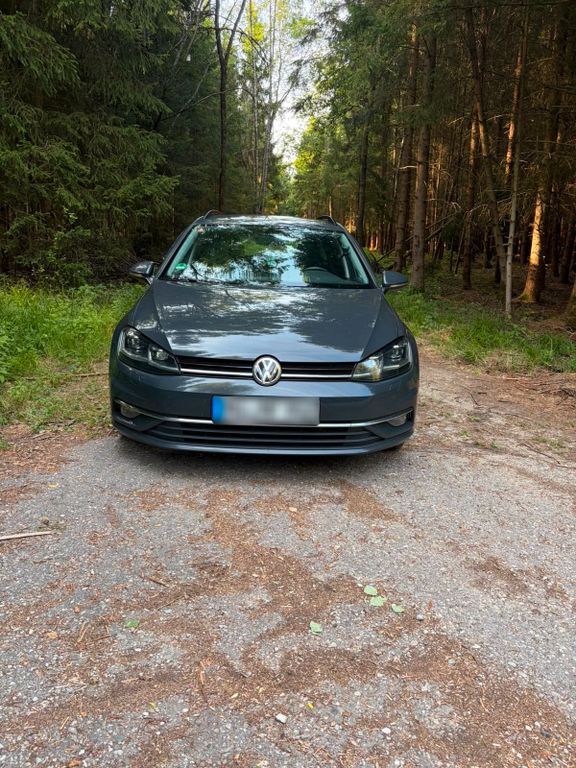Image of Volkswagen Golf