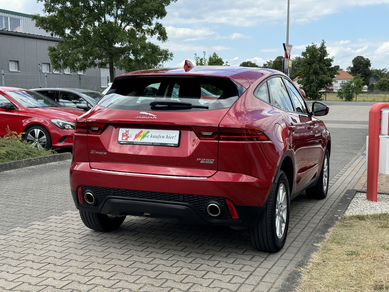 Fahrzeugabbildung Jaguar E-Pace P250 AWD /LED//DAB/Sound/Spur/Kamera/Ahk