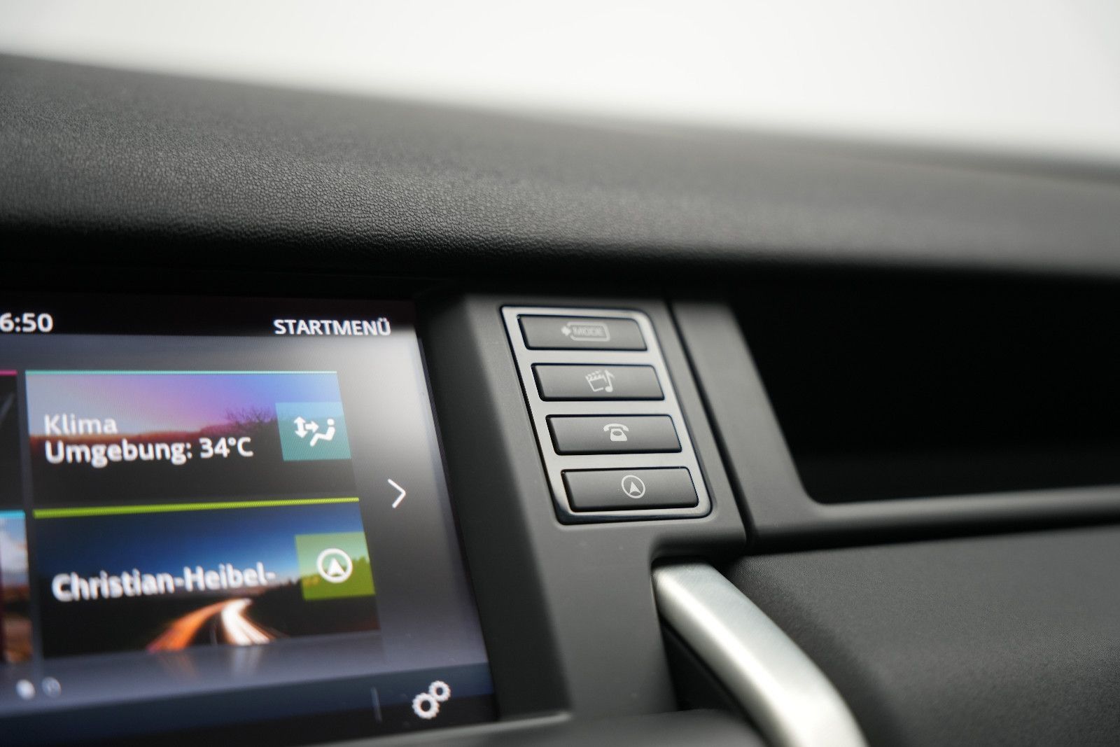 Fahrzeugabbildung Land Rover Discovery Sport SE AWD *Kamera*Navi*SHZ