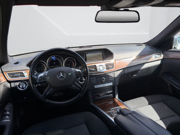 Mercedes E 220 - 10