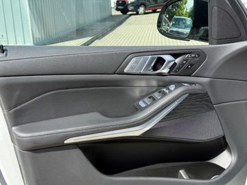 BMW X7 - 10