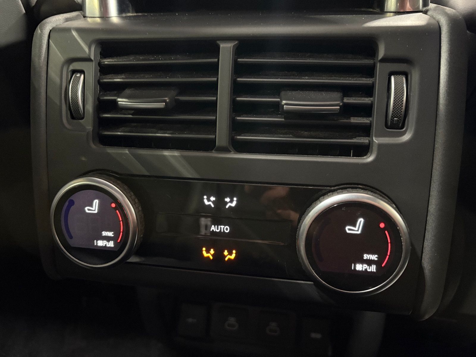 Fahrzeugabbildung Land Rover Discovery 5 R-Dynamic HSE D300 AWD/7-SITZ/360°/