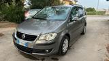 Volkswagen Touran posti 5 GPL dalla cassa gancio - Volkswagen Touran mit LPG-Antrieb