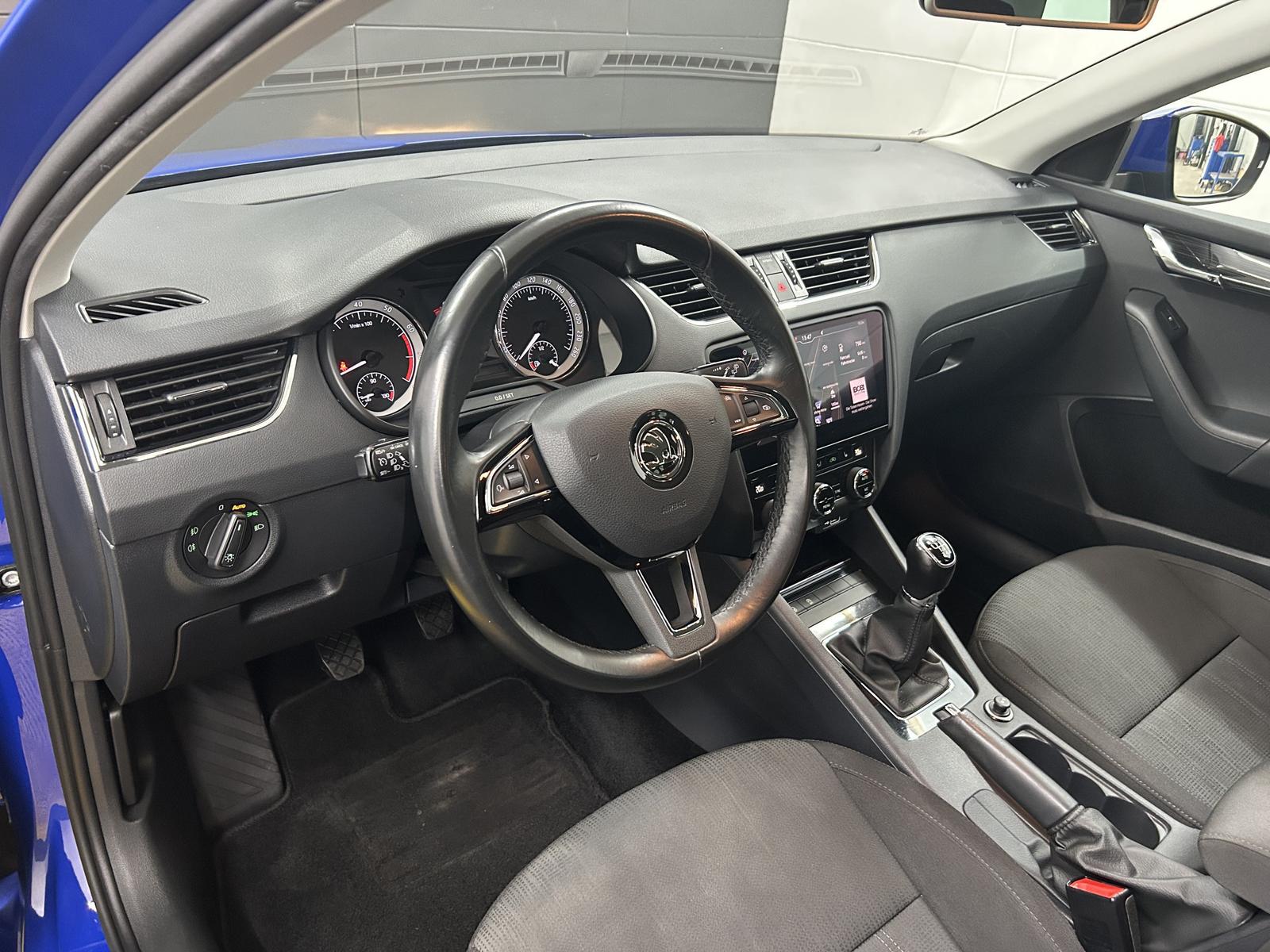 Skoda Octavia Kam+CarPlay+Navi+LED+Tempomat+Isofix