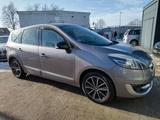 Renault Scenic III Grand BOSE Edition+NAVI+SHZ+PDC+EU 5 - gebrauchte Renault Scenic aus dem Jahr 2013