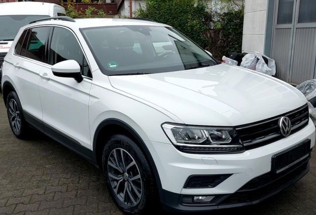 Volkswagen Tiguan Comfortline 2.0 TDI DSG 4Mot/LED/14700net