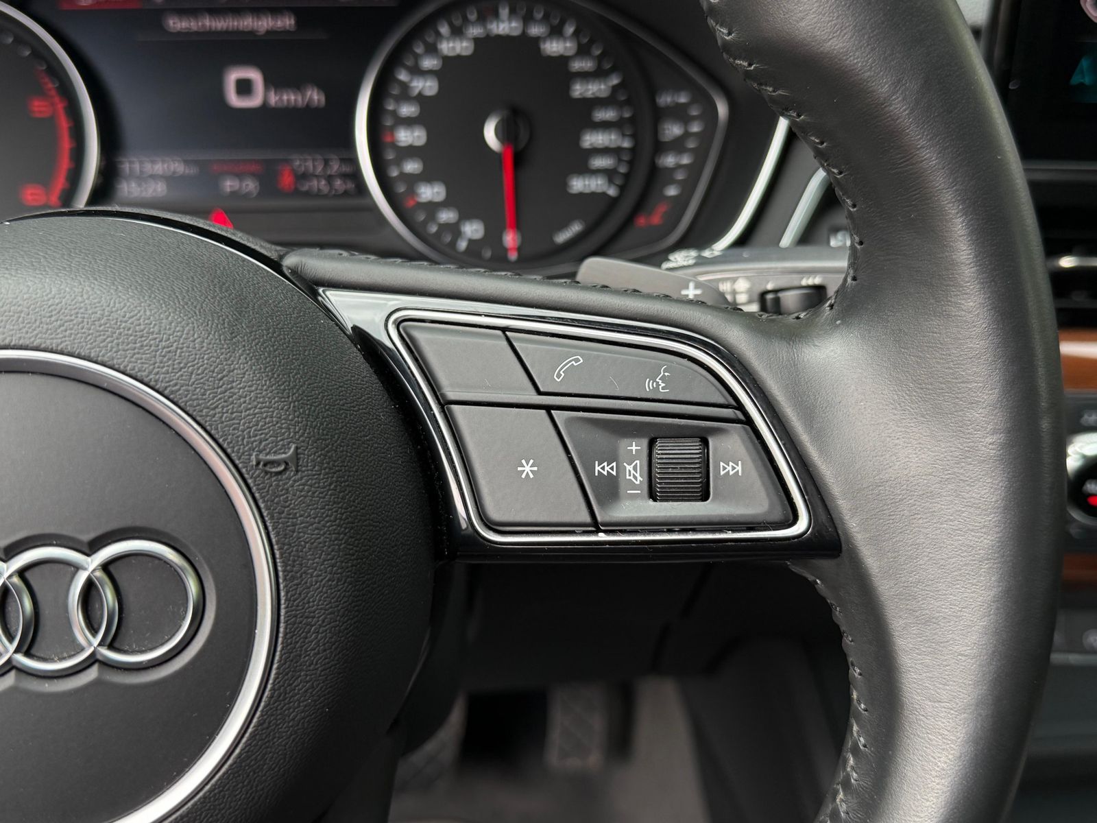 Fahrzeugabbildung Audi A5 Sportback 35 TDI S Line LED+NAV+ACC+SHZ+DAB+