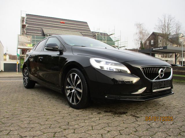 Volvo V40 Momentum