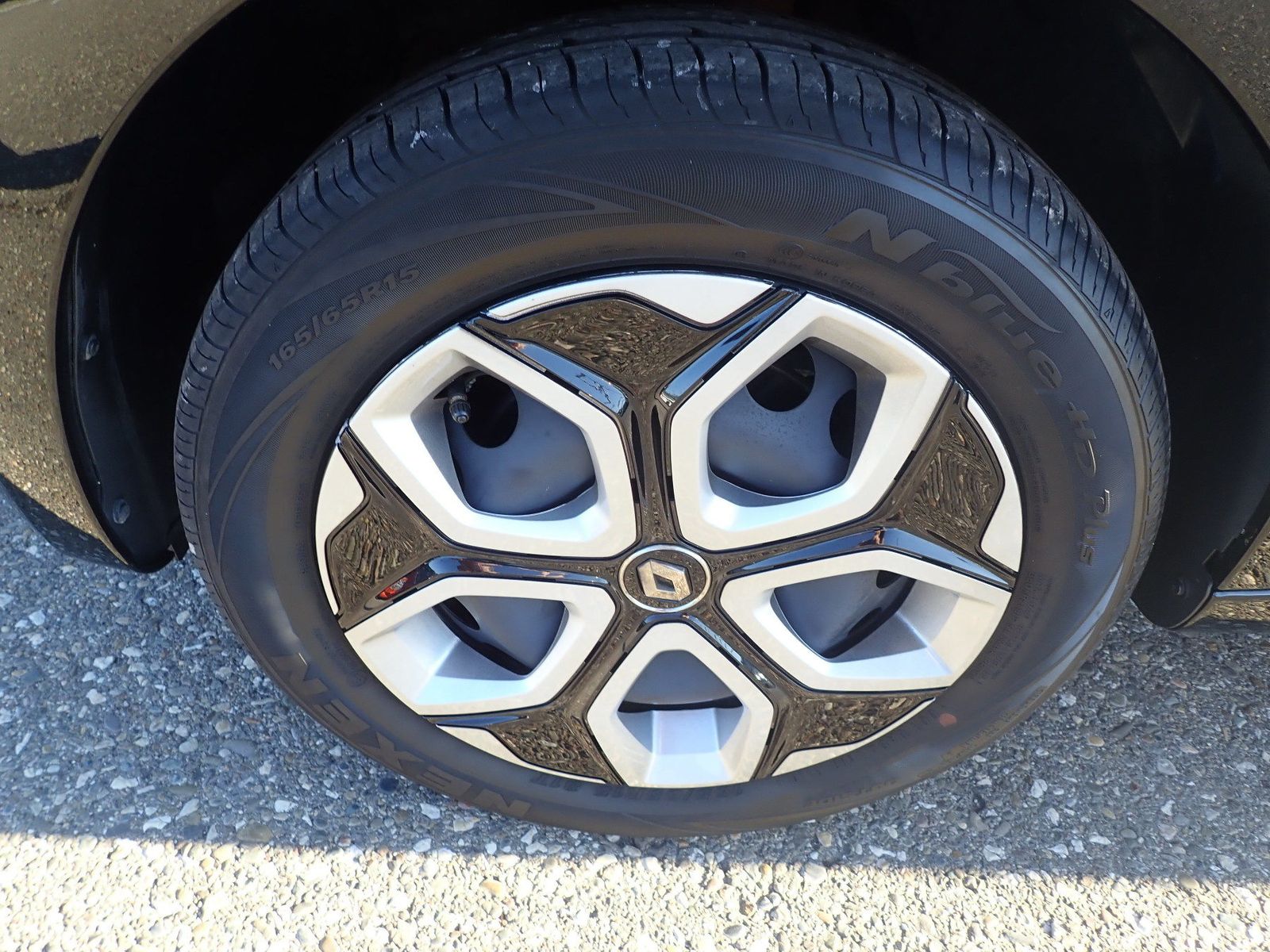 Fahrzeugabbildung Renault Twingo Limited SCe 75