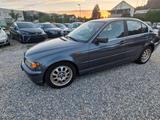 BMW 325 Baureihe 3 Lim. 325xi - BMW 325 aus 2002