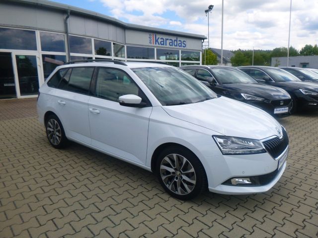 Fahrzeugabbildung Skoda Fabia Combi 1,0 TSI >NAV/LED/SHZ/PDC<