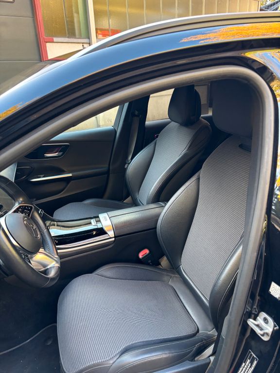 MERCEDES-BENZ C-Class 2023