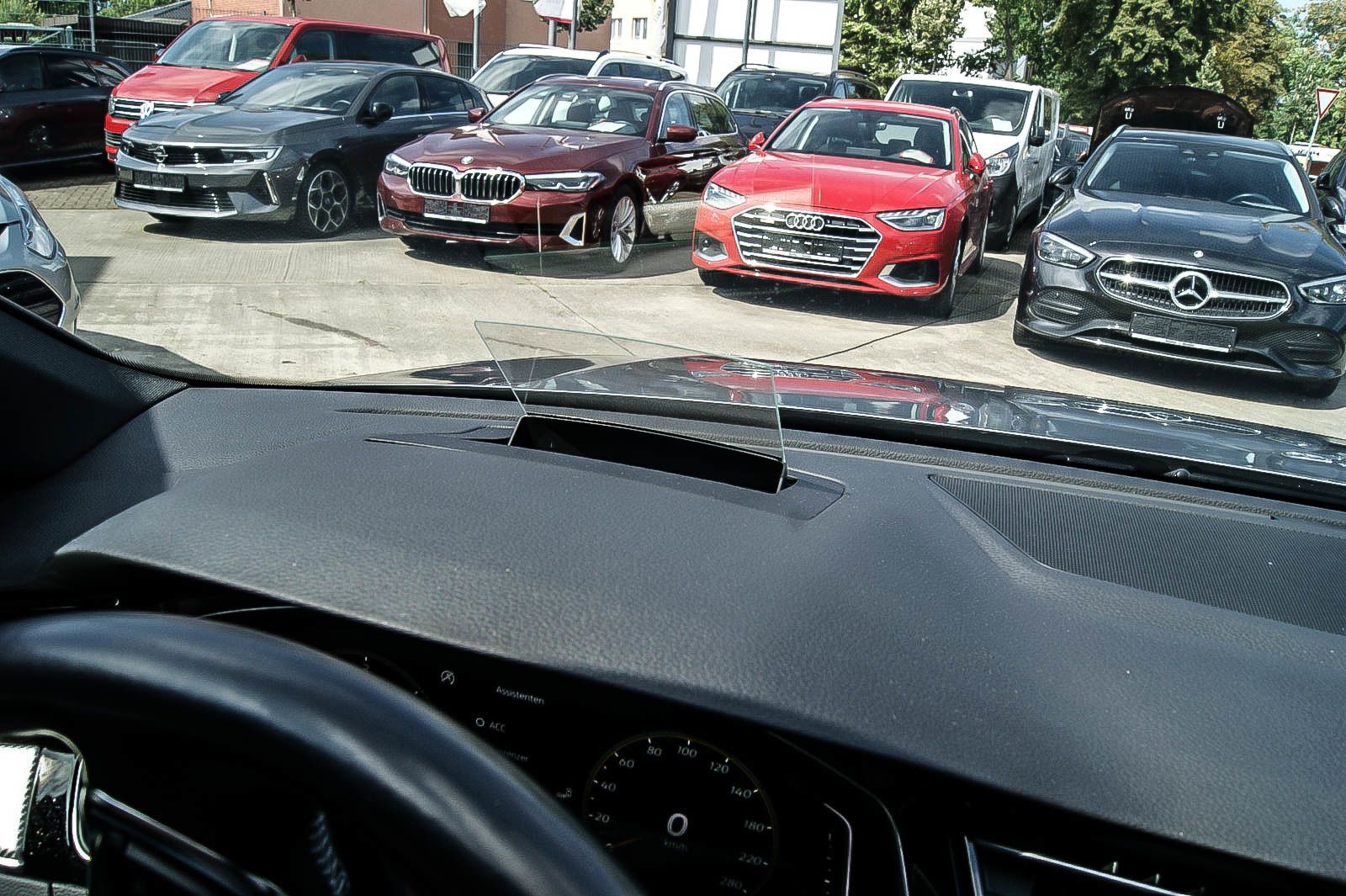 Fahrzeugabbildung Volkswagen Arteon R-Line 4Motion HEADUP PANORAMA STANDHEIZG