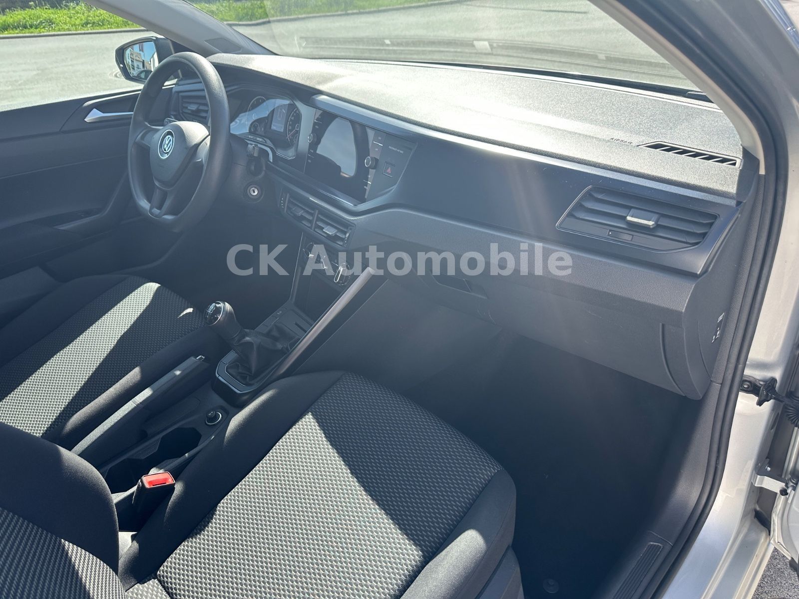 Fahrzeugabbildung Volkswagen Polo VI Trendline 1.0 BMT/Klima/Navi/PDC