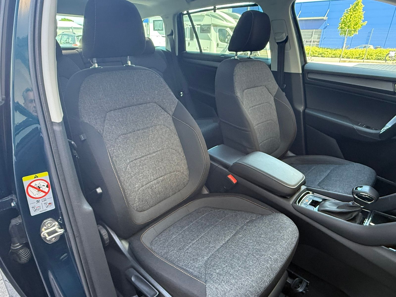 Fahrzeugabbildung SKODA Kodiaq Clever DSG PANO NAVI CAM LED ALLWETTER