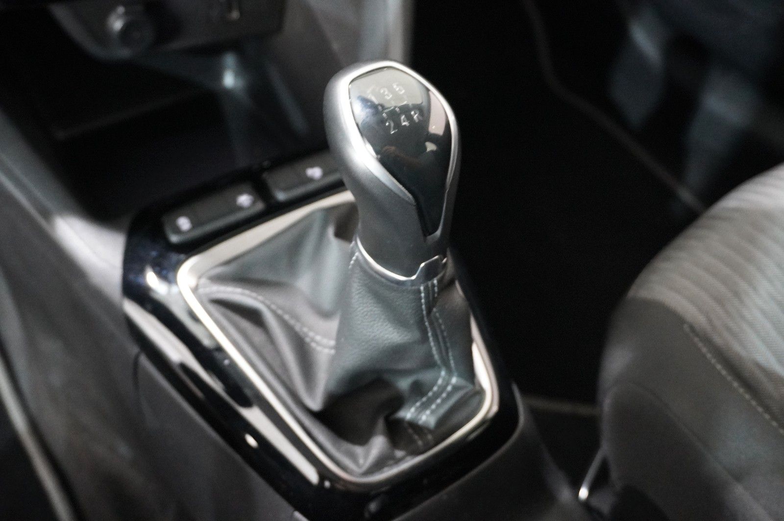 Fahrzeugabbildung Opel Corsa F 1.2 EDITION NAVI/TEMP/PDC/SPORT/DAB+