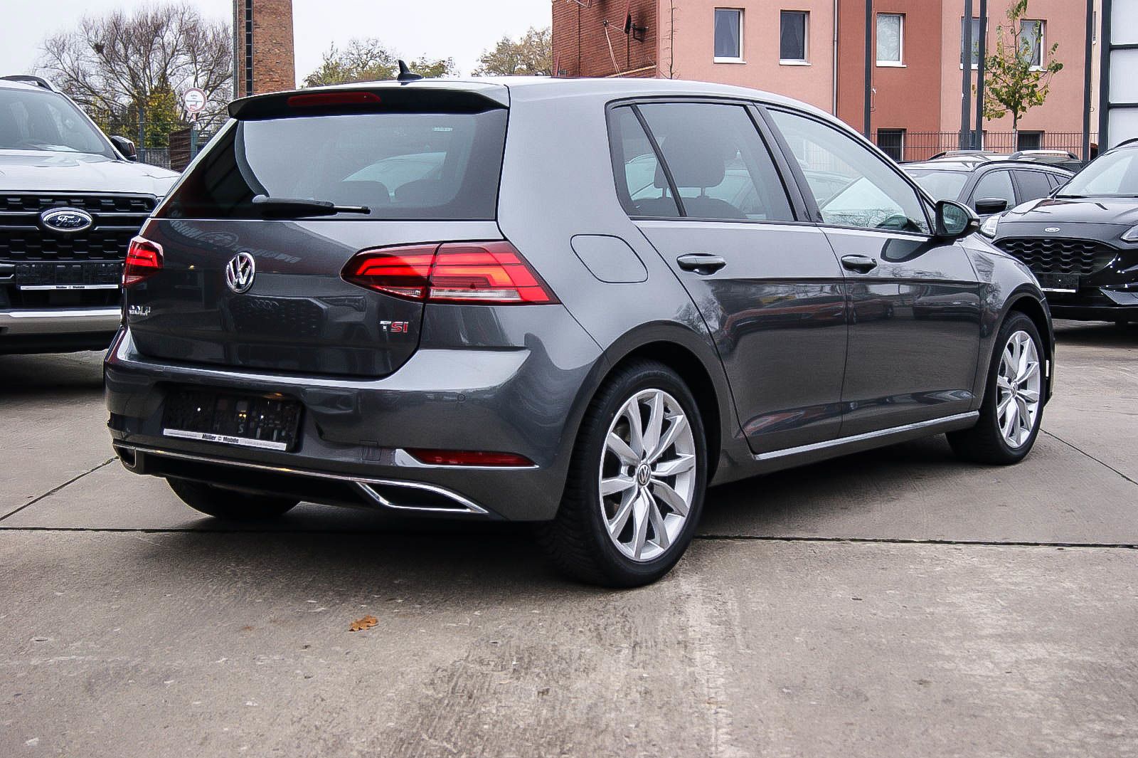 Fahrzeugabbildung Volkswagen Golf VII 14TSI Highline  LED NAVIGATION MASSAGE