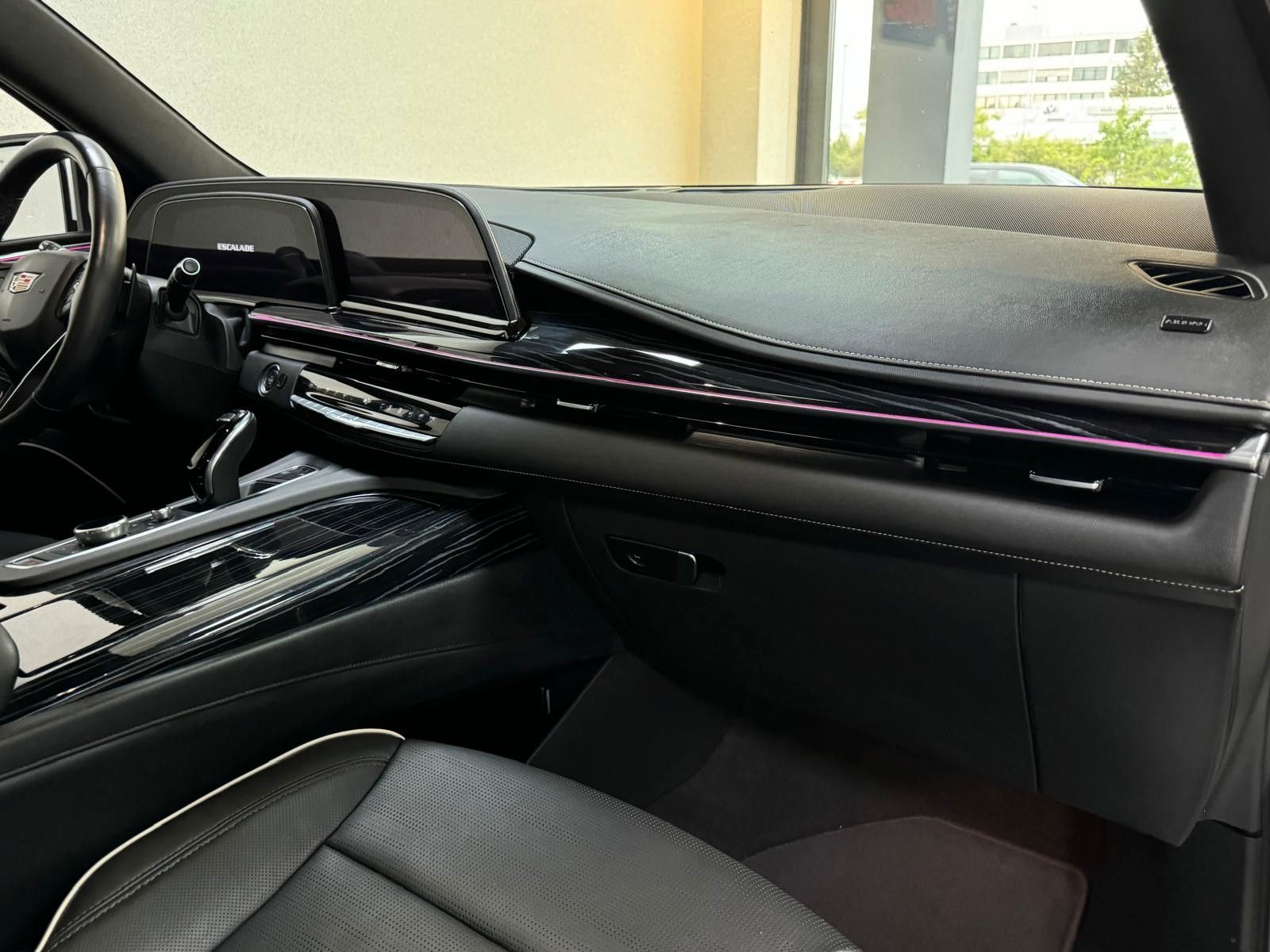 Fahrzeugabbildung Cadillac ESCALADE ESV SPORT 6.2 V8