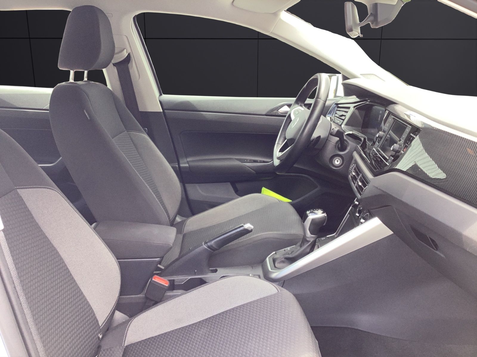 Fahrzeugabbildung Volkswagen Polo TSI Life DSG LED Klima AID DAB PDC