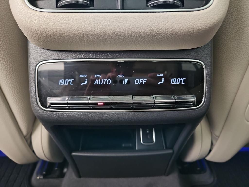 Fahrzeugabbildung Mercedes-Benz GLE 300 d 4M AHK Navi Pano LED SHZ Aquablade