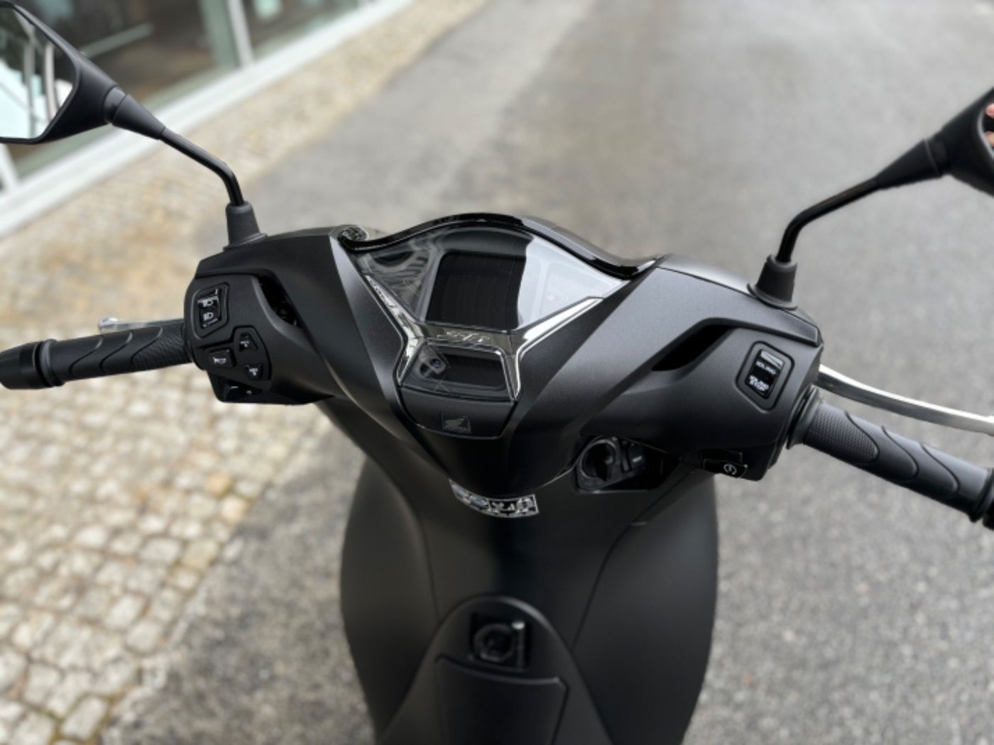 Fahrzeugabbildung Honda SH 125 i Garantie bis 06/27, sehr gepflegt,