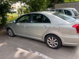 Toyota Avensis 2.2 D 2005 - Toyota Avensis aus 2005 mit Diesel-Antrieb