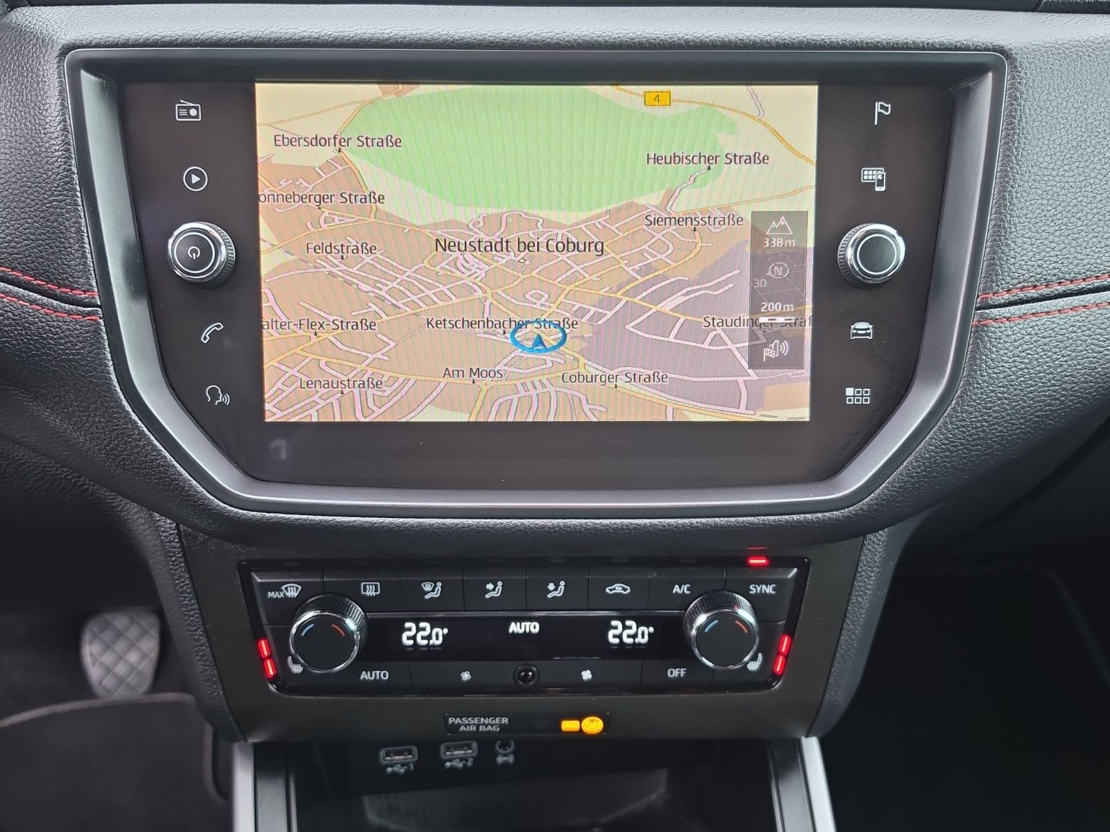 Fahrzeugabbildung SEAT Arona FR PDC SHZ AHK