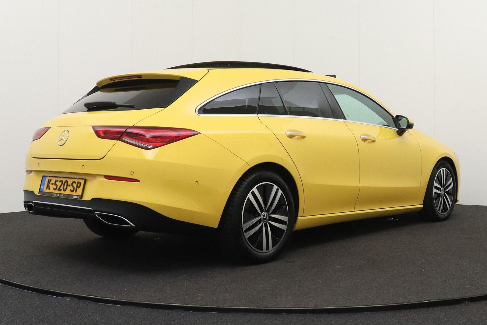 Mercedes-Benz CLA 180 Shooting Brake Aut. Luxury Pano-dak Memo imagem 2