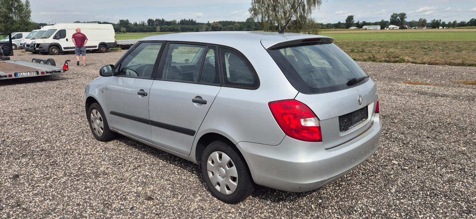 Skoda Fabia 2009 — photo 8