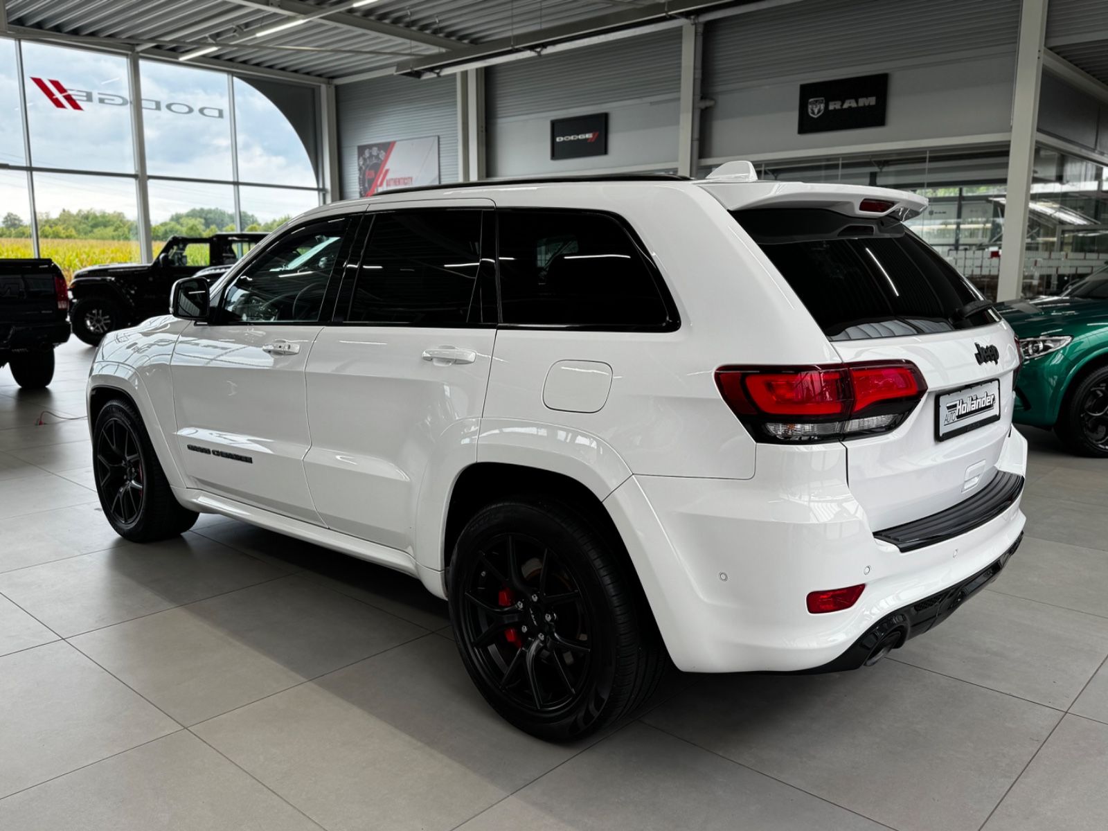 Fahrzeugabbildung Jeep Grand Cherokee 6.4 V8 HEMI SRT   "LPG-Gasanlage"