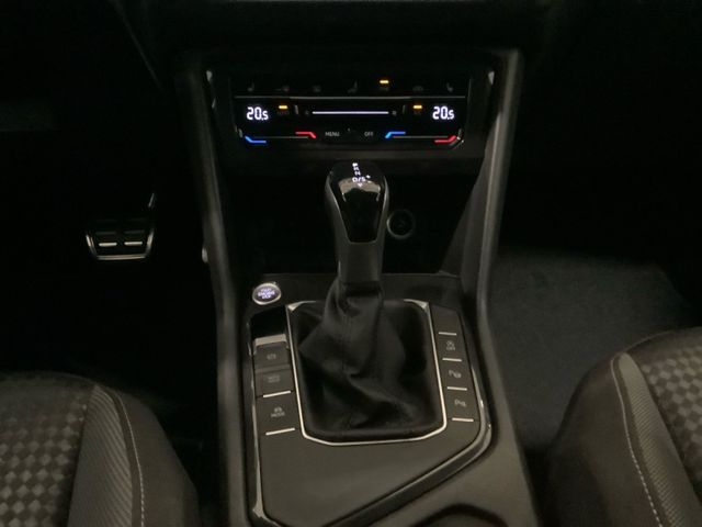 Tiguan Active 2,0 TDI 110 kW DSG Matrix, AZV, H
