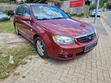 Kia Cerato 2.0 EX CRDi Kombi - Kia Cerato mit 5 Türen