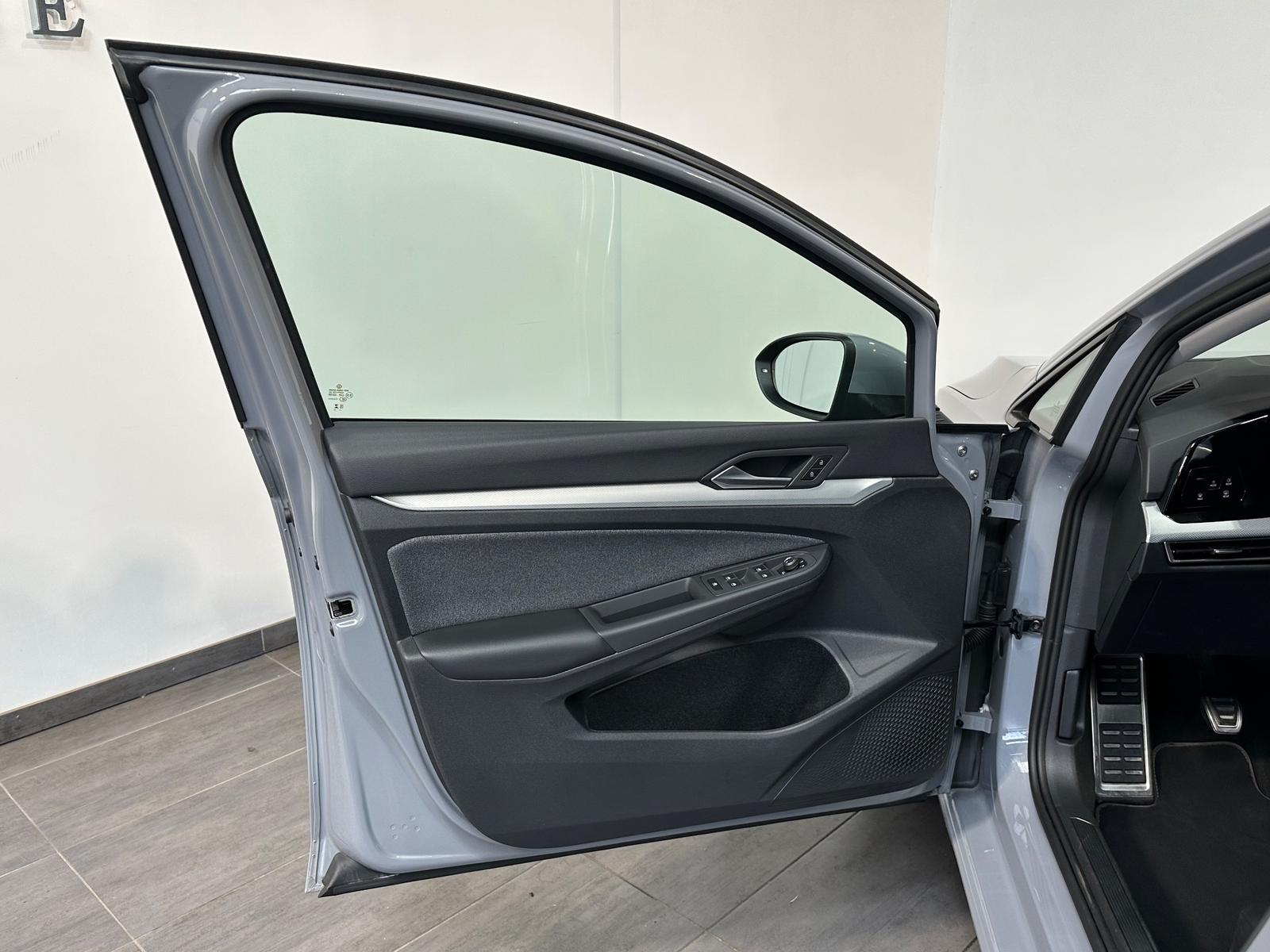 Volkswagen Golf 1.5 TSI MOVE NAV+LED+GJR+ACC+SHZ+WIRELESS, миниатюра 6