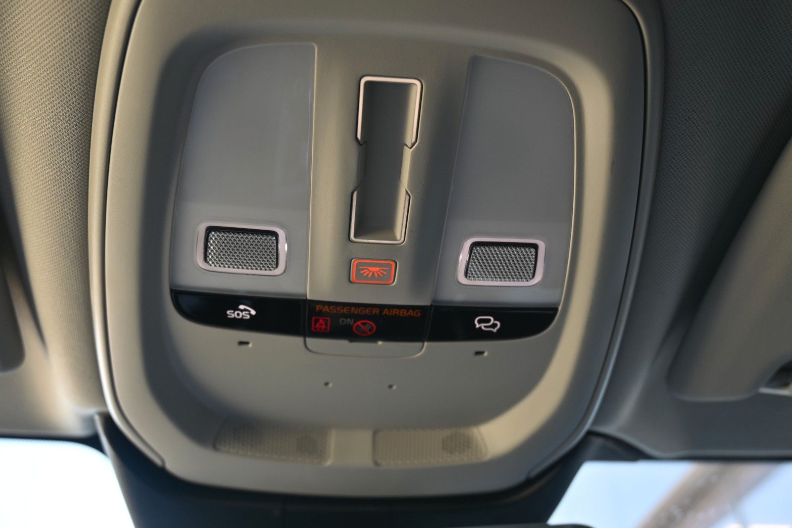 Fahrzeugabbildung Volvo V60 B4 DKG Plus Dark*HuD*PANO*360°*ACC