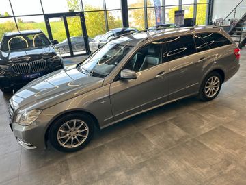 Mercedes-Benz E 250 CGI BlueEfficiency *Avantgarde*BiXenon*