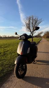 Vespa Sprint 50 Matt Schwarz 