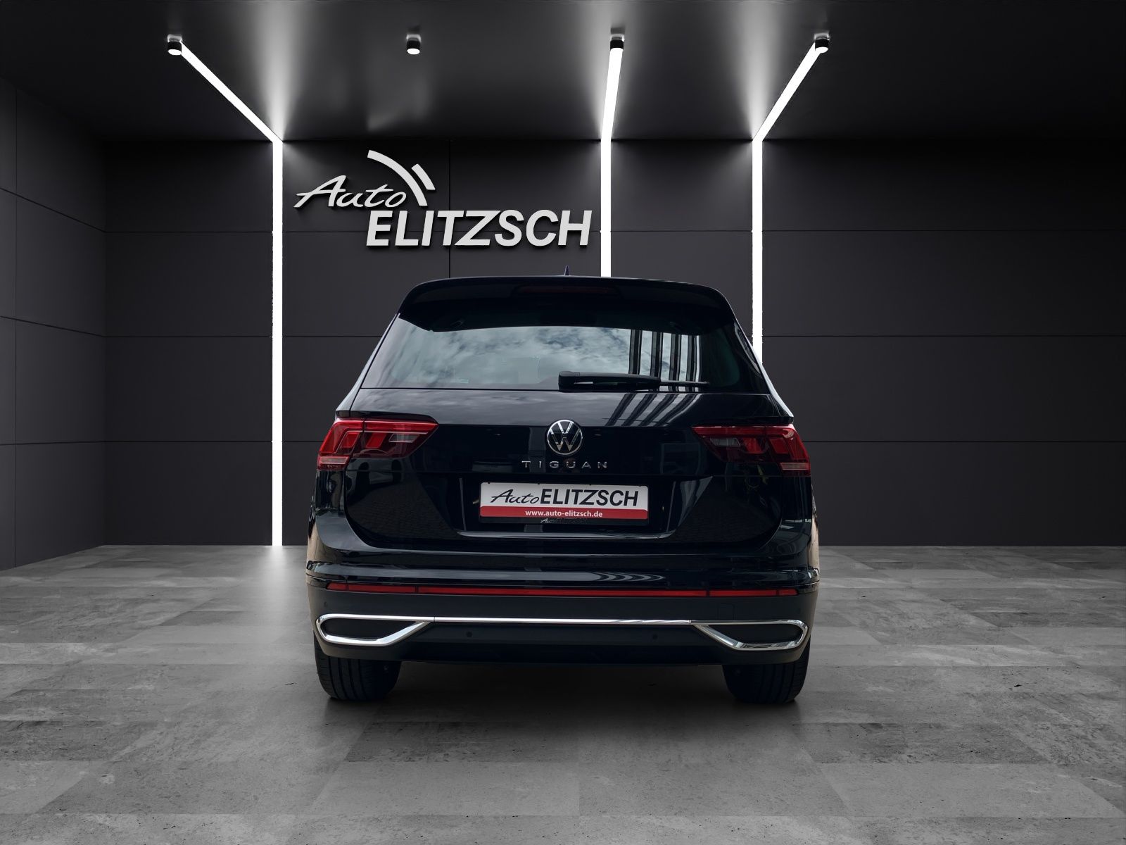 Fahrzeugabbildung Volkswagen Tiguan TDI Urban Sport DSG LED Navi ACC AHK PDC