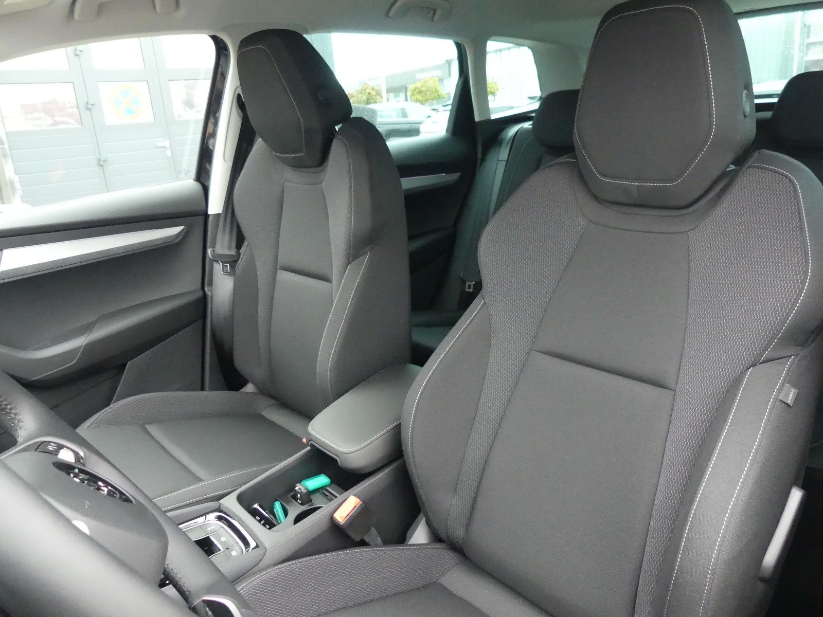 Fahrzeugabbildung SKODA Karoq Drive