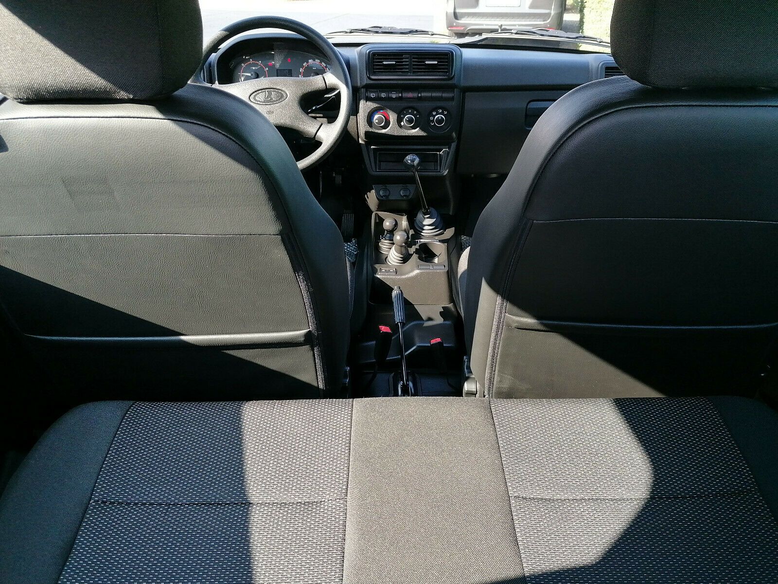 Fahrzeugabbildung Lada NIVA  LEGEND "NORMA" ROSTSCHUTZ! AHK! GARANTIE!