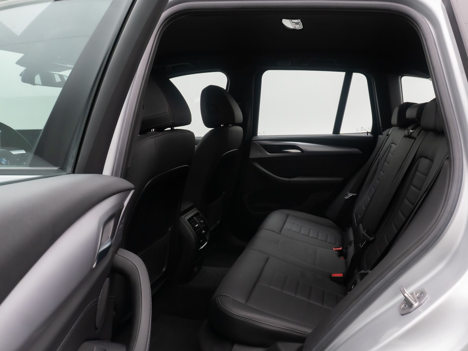 Fahrzeugabbildung BMW X3 xD30i 360&deg;DAB Memory CockpitPlus Leder 18Zoll