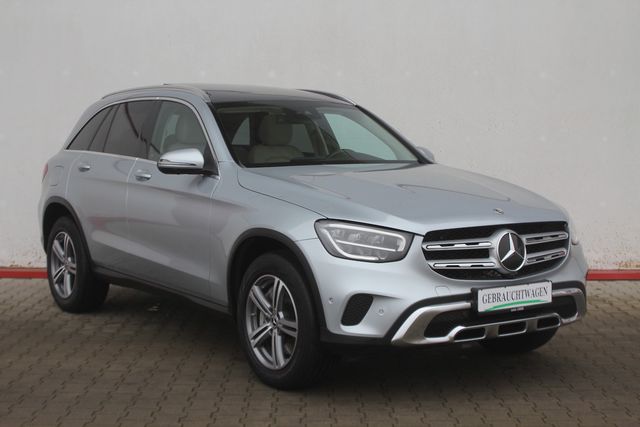 Mercedes-Benz GLC 300de PlugIn PANO Keyless 360° Apple CarPlay