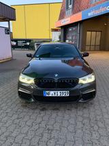 BMW M550d xDrive G30  400 PS  127.000 km  - graue BMW 550