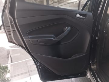 Ford Kuga - 12
