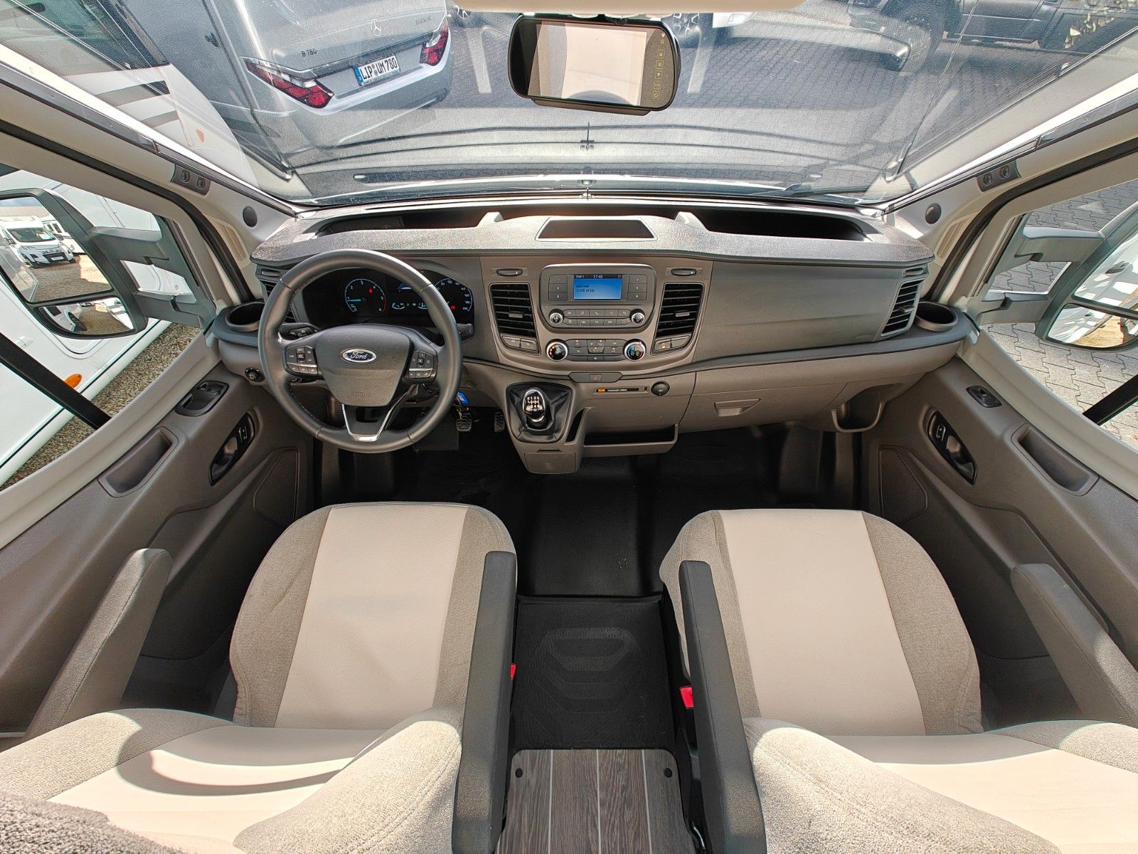 Fahrzeugabbildung Roller Team Kronos 287 TL - Face2Face, Hubbett, Einzelbetten