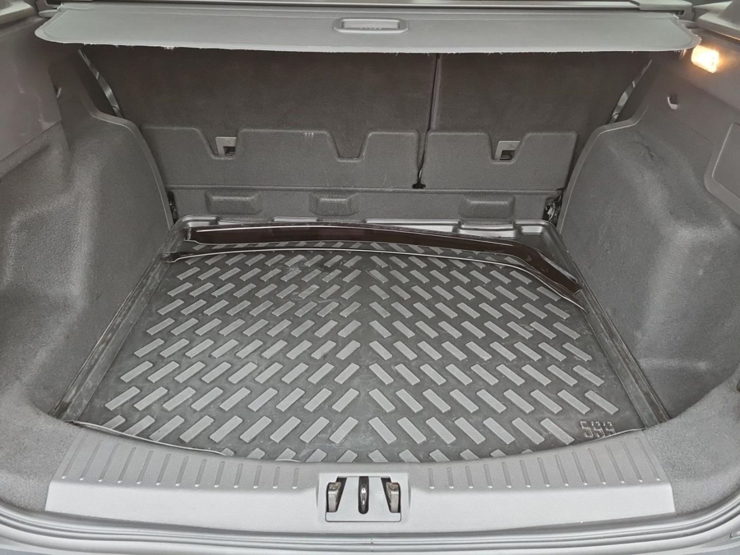 Fahrzeugabbildung Ford Kuga Titanium 1.5 EcoBoost  ALLWETTER+XENON+ACAA