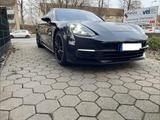 Porsche  4S soft Close/klappen Auspuff PANO/MASSAGE/MATR - Porsche Panamera in Duisburg